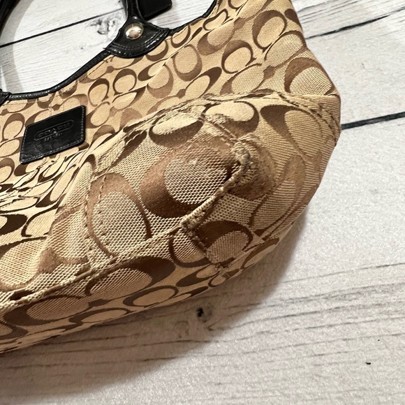 Coach shoulder tote - Picture 4 of 11